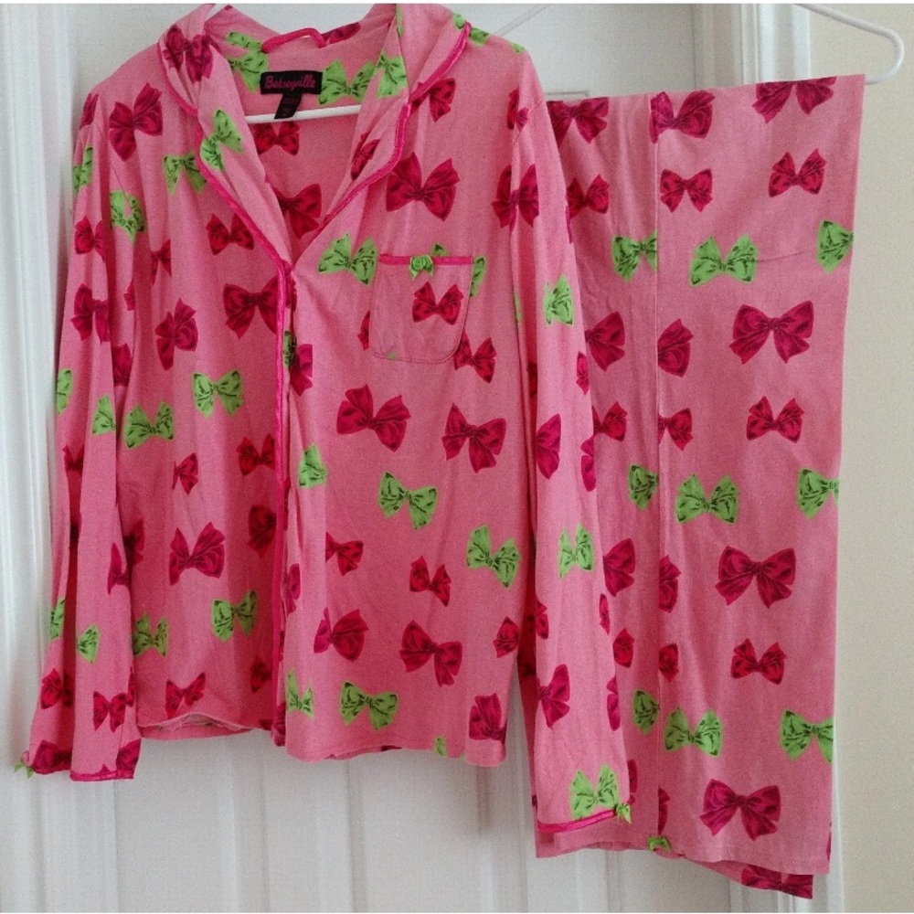 Betsey Johnson Pink Pajama Set with Bow Pattern